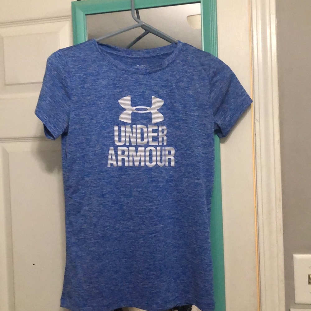 Underarmour Tshirt size XS